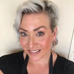 Meet your Posher, Athena